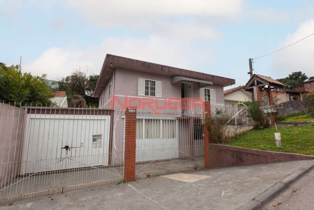 Casa à venda em Almirante Tamandaré-PR, Parque São Jorge: 3 quartos, 1 suíte, 2 salas, 2 banheiros, 3 vagas de garagem!